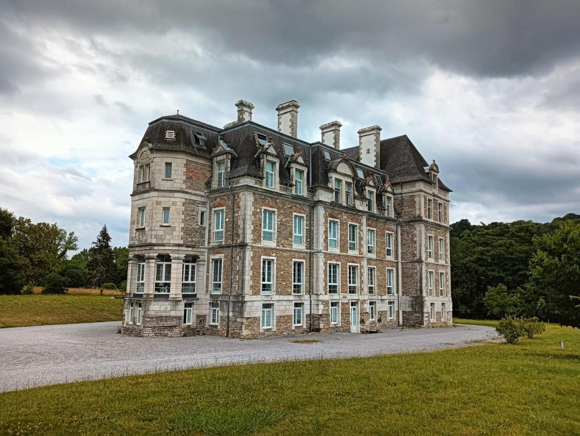 Chatescos - Estudio En Chateau Buitenkant foto
