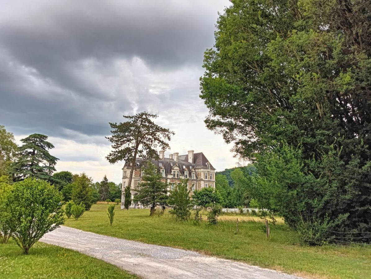 Chatescos - Estudio En Chateau Buitenkant foto